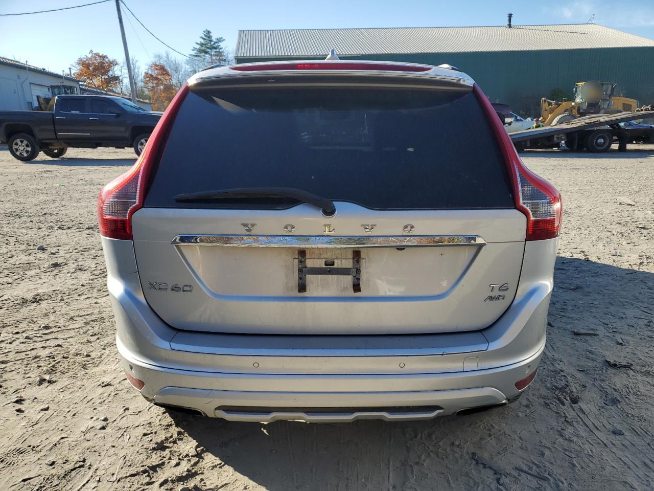 2017 Volvo XC60 - Image 6