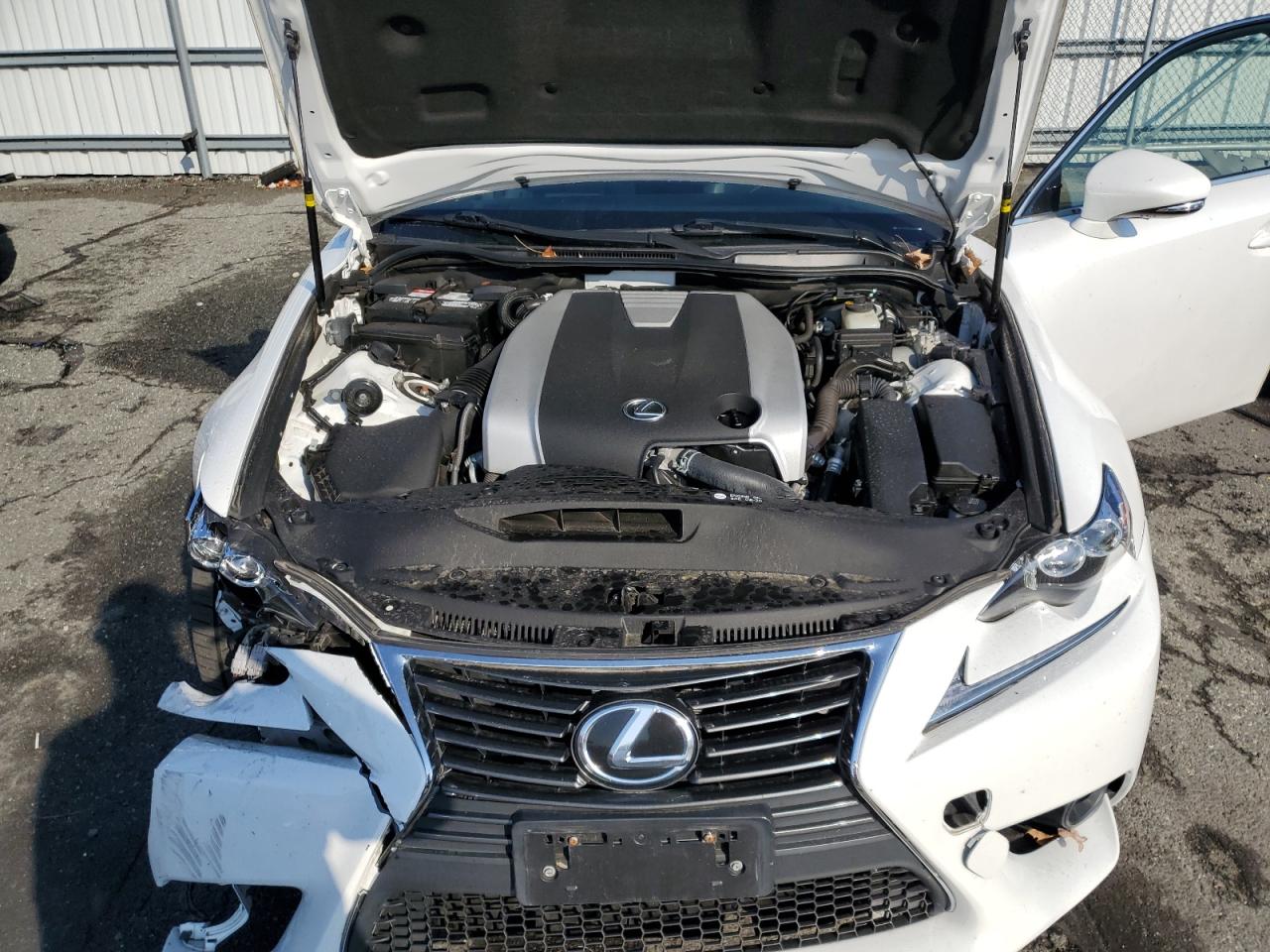 2016 Lexus IS - Image 11