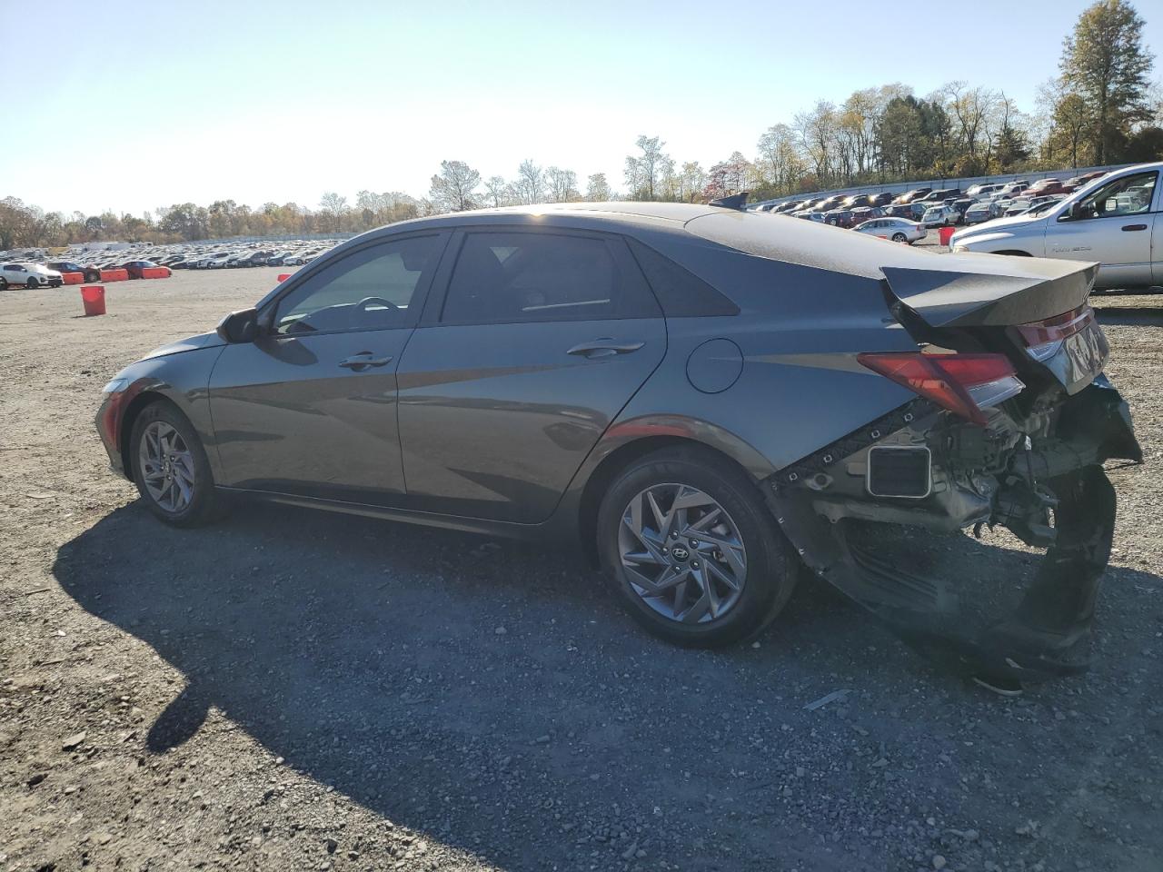2024 Hyundai Elantra - Image 2