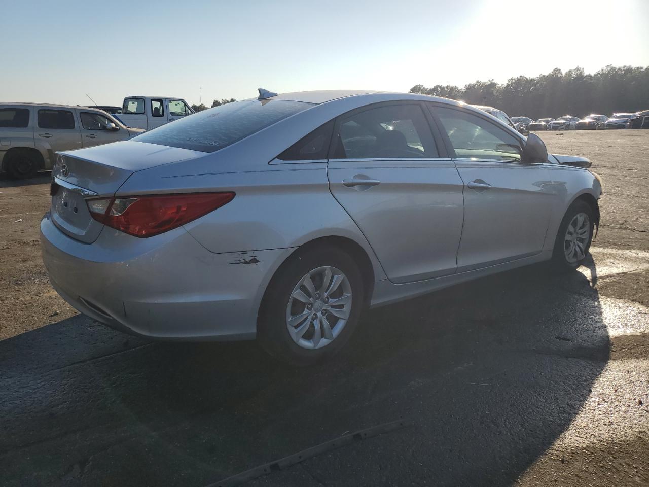 2012 Hyundai Sonata - Image 3