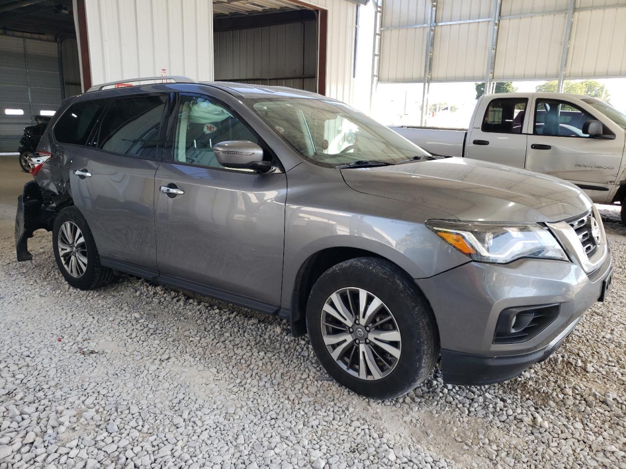 2019 Nissan Pathfinder - Image 4