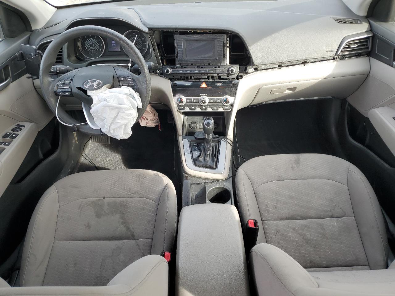 2020 Hyundai Elantra - Image 8
