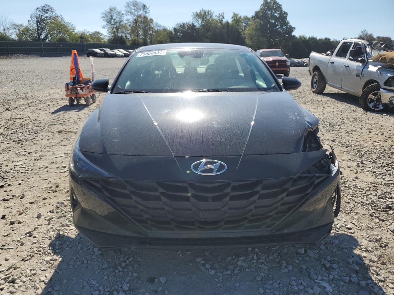 2021 Hyundai Elantra - Image 5