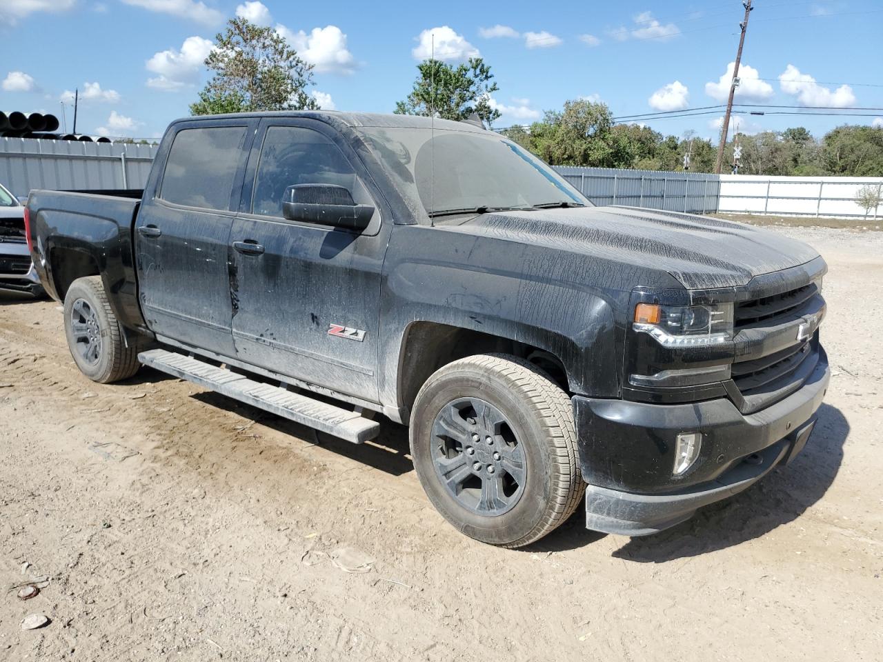 2018 Chevrolet Silverado - Image 4