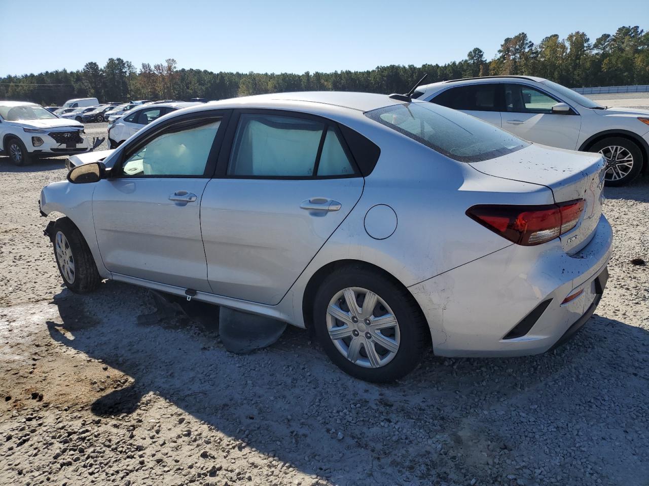 2021 Kia Rio - Image 2