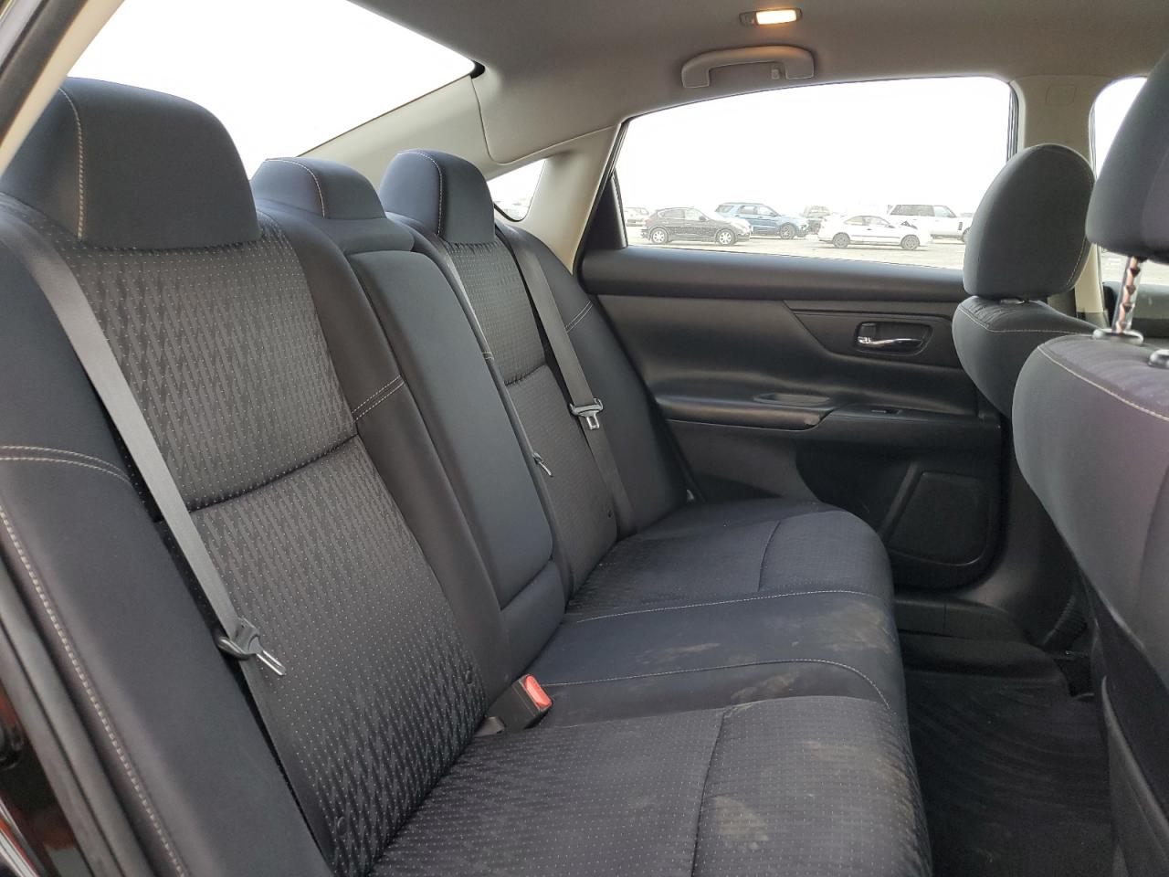 2016 Nissan Altima - Image 10