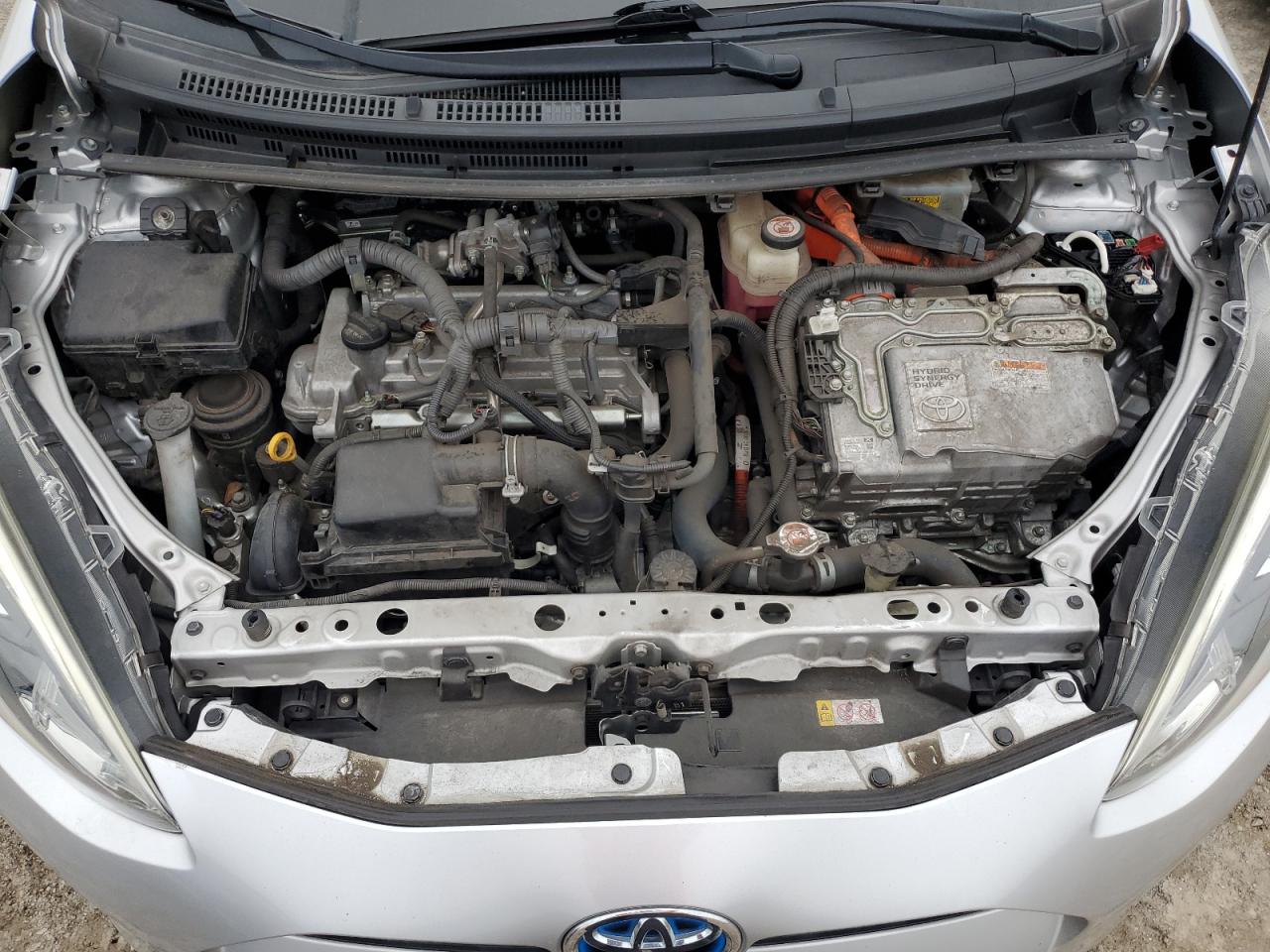 2018 Toyota Prius - Image 11