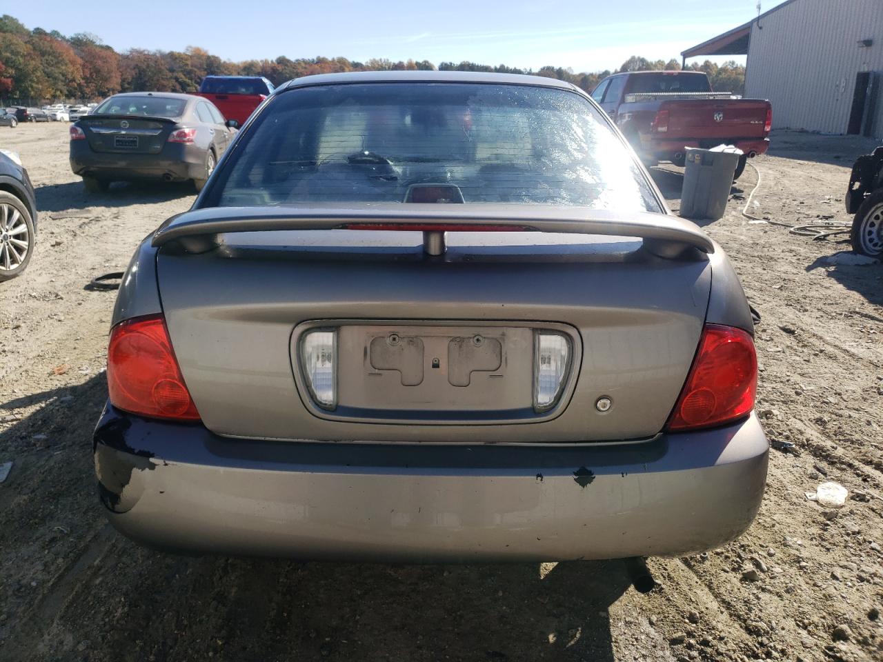 2004 Nissan Sentra - Image 6