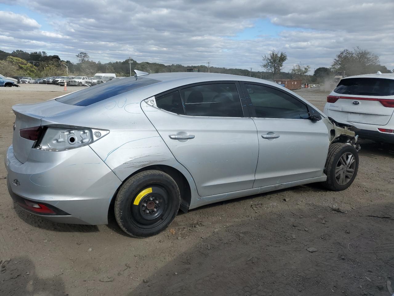 2020 Hyundai Elantra - Image 3