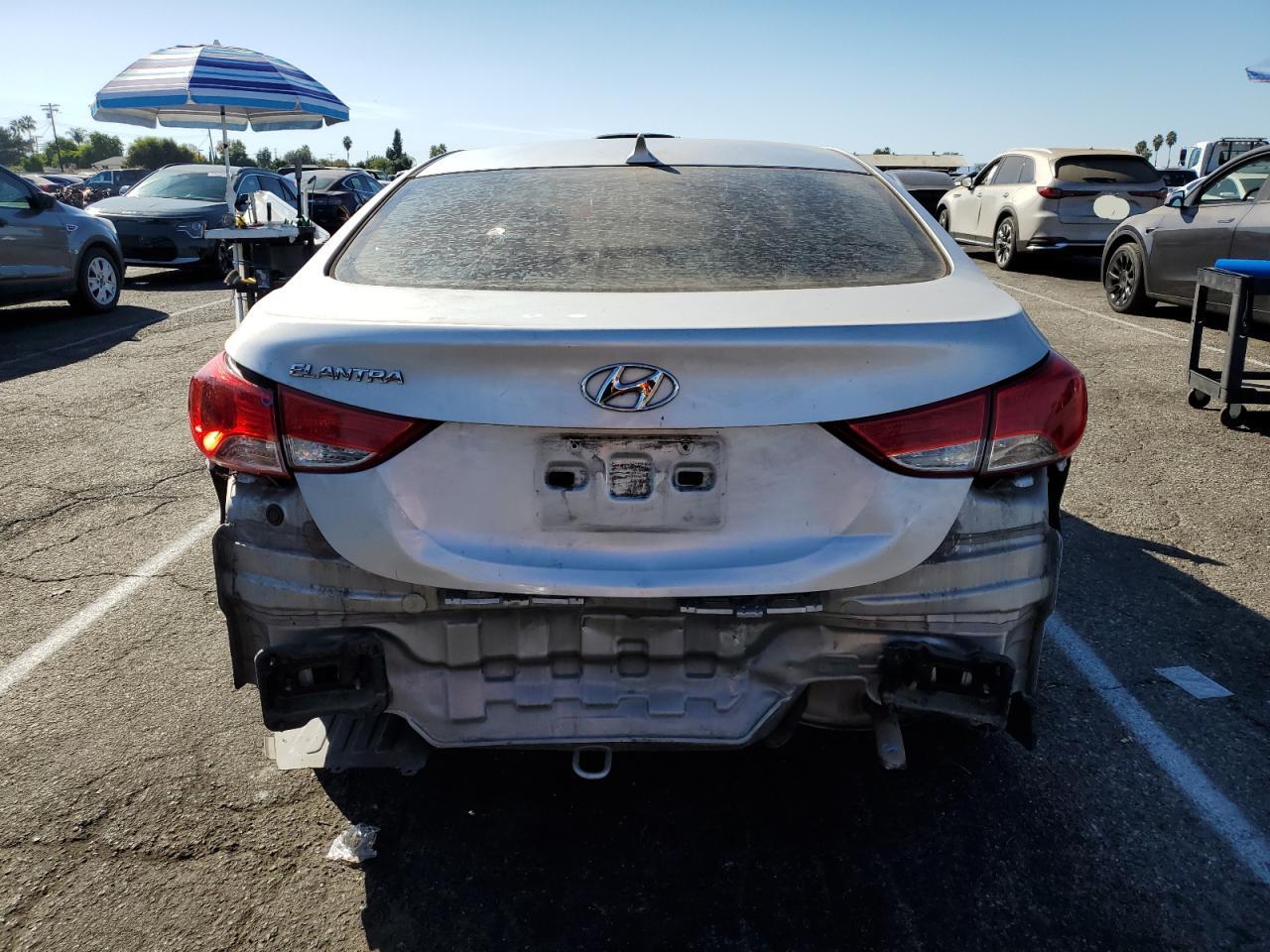 2013 Hyundai Elantra - Image 6