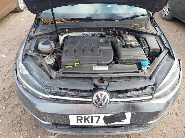 2017 VOLKSWAGEN GOLF SE NA