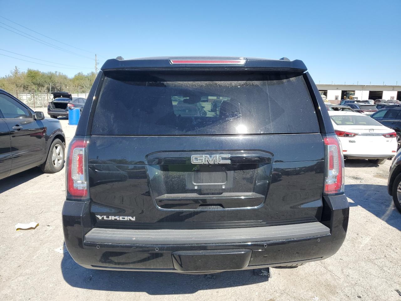 1GKS2BKC0HR406023 2017 GMC Yukon Slt