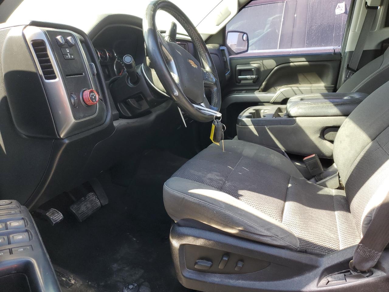2015 Chevrolet Silverado - Image 7