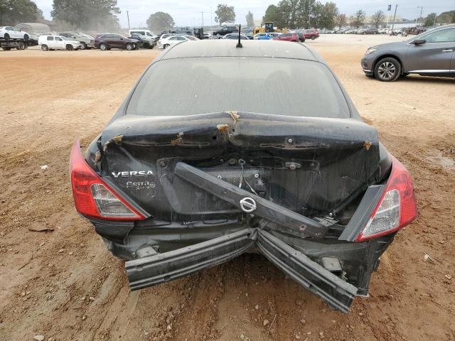  NISSAN VERSA 2017 Czarny