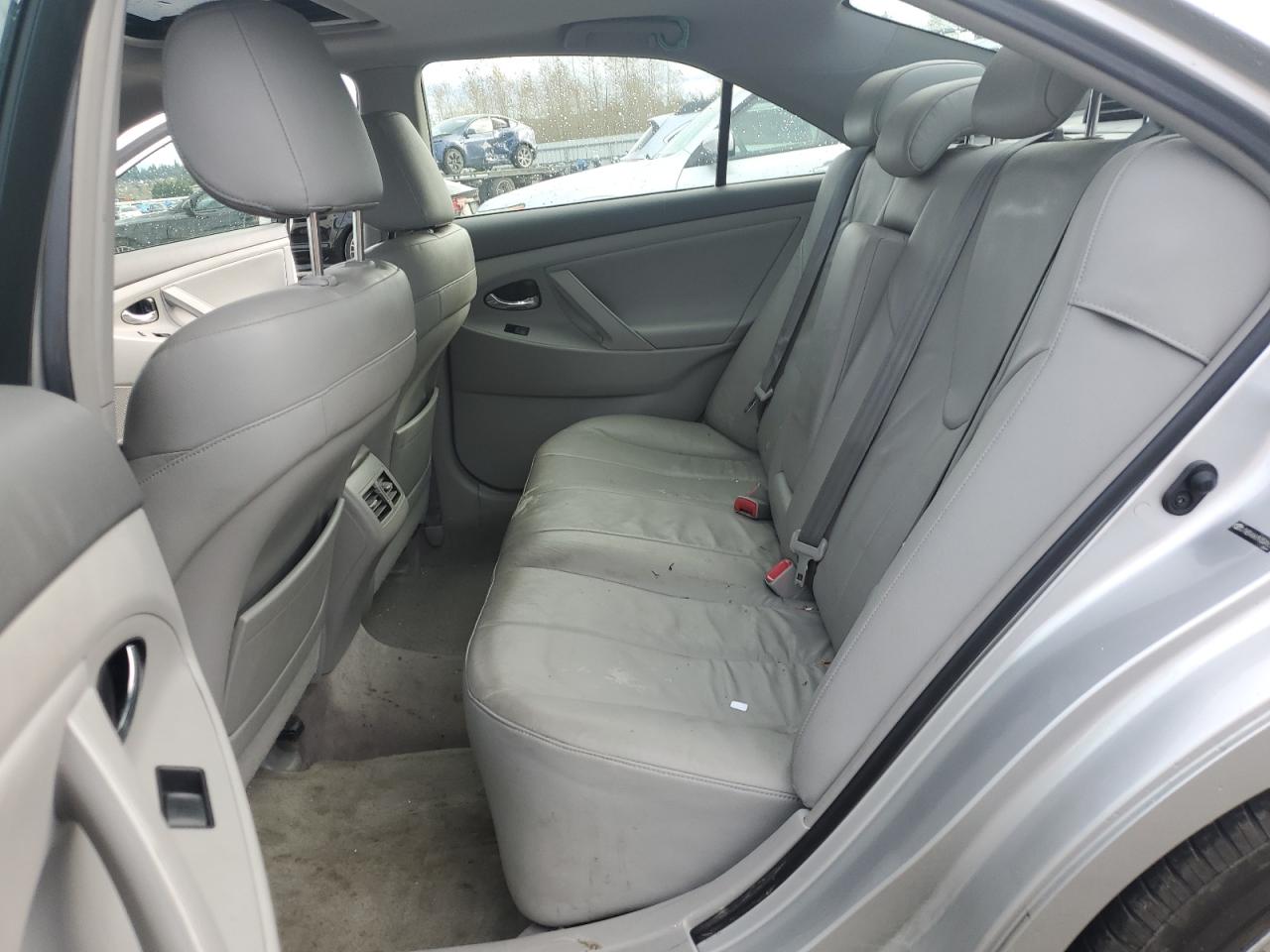 2009 Toyota Camry - Image 10