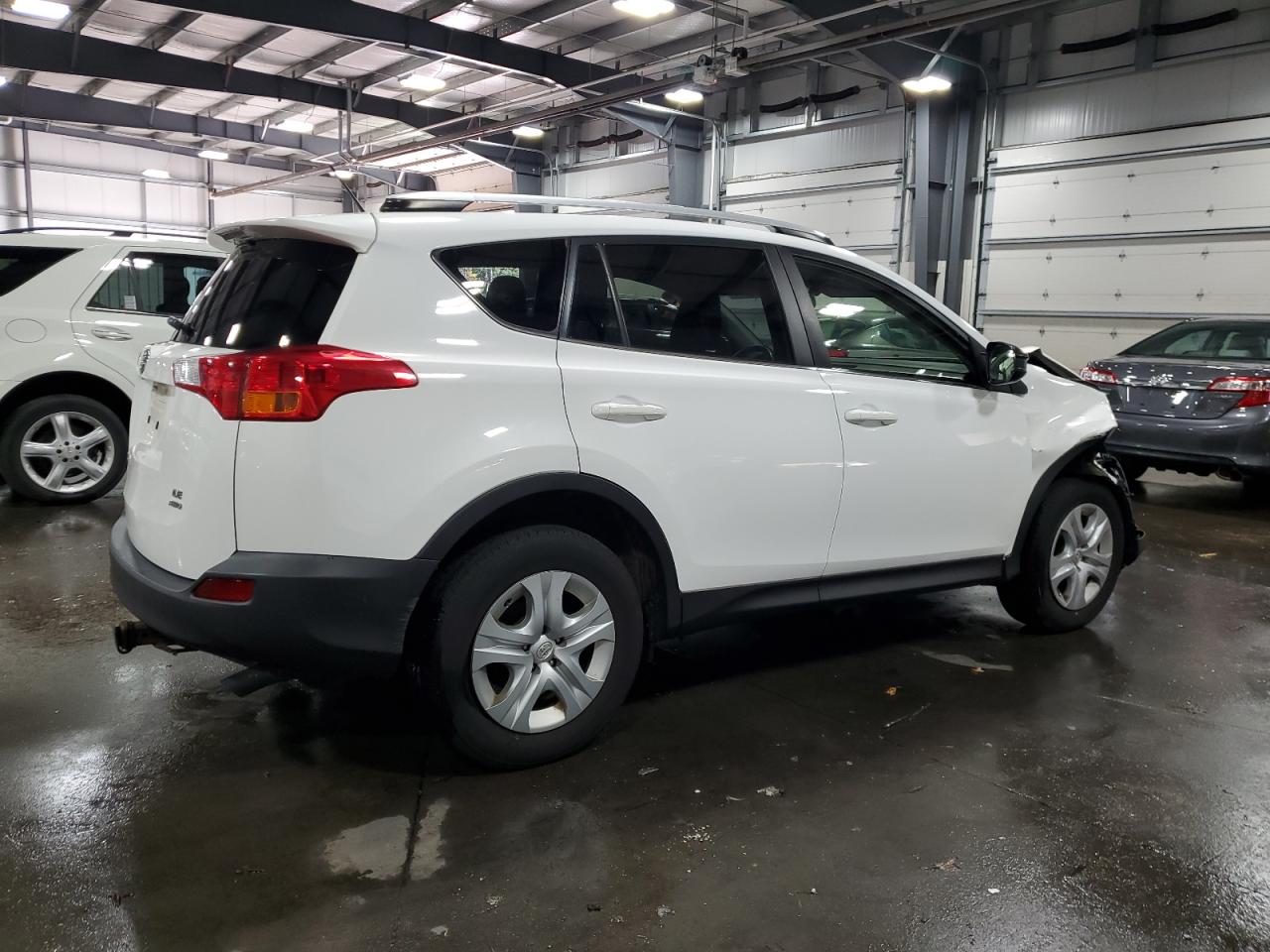 2015 Toyota RAV 4 - Image 3