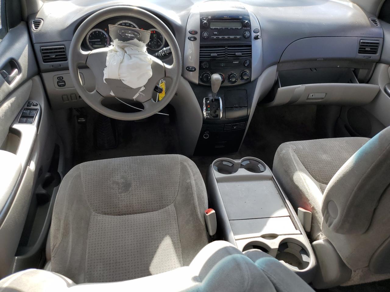 2007 Toyota Sienna - Image 8