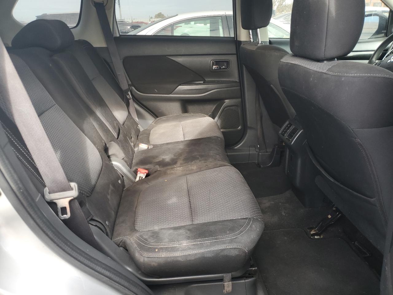 2019 Mitsubishi Outlander - Image 11