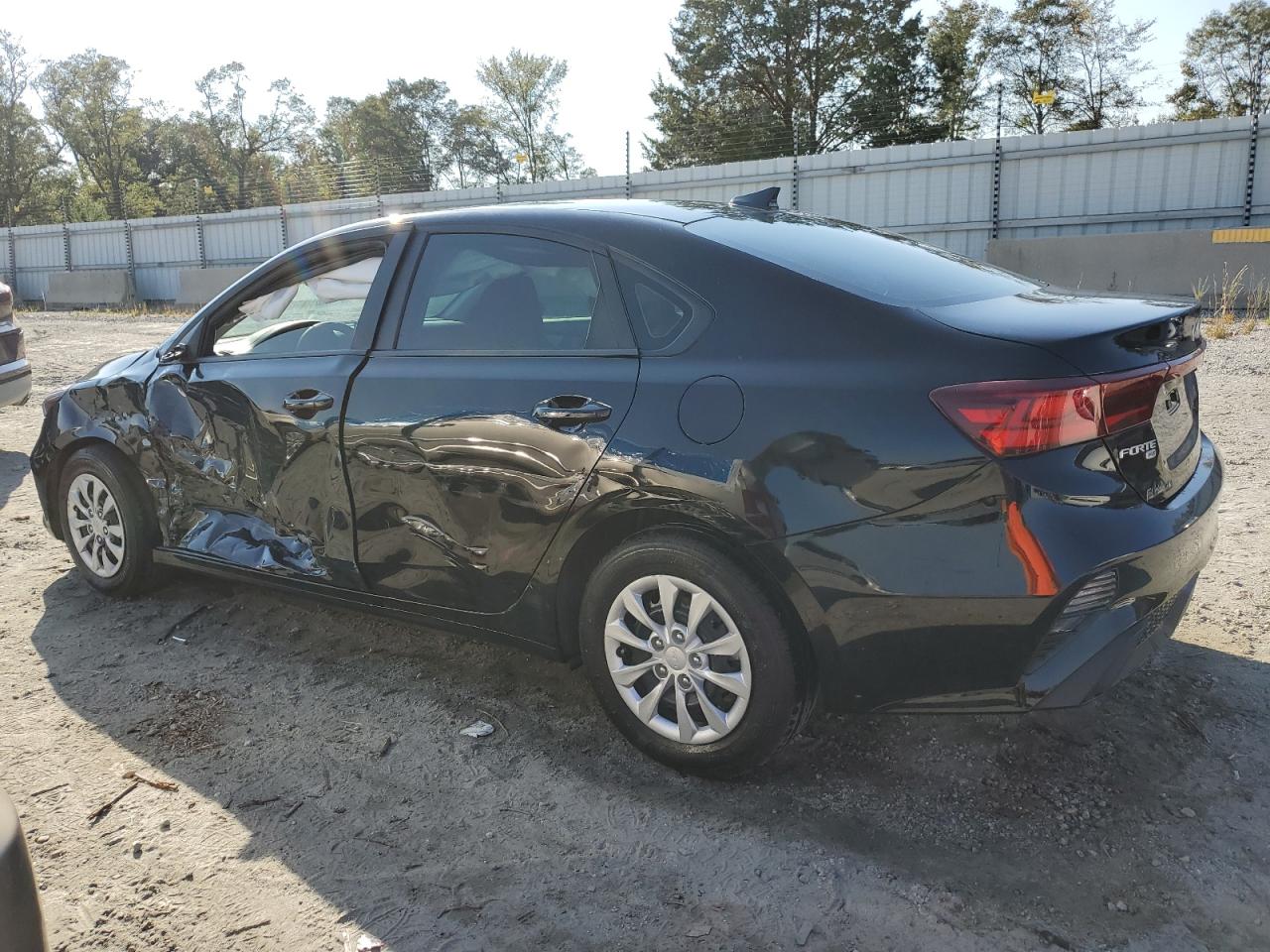 2024 Kia Forte - Image 2