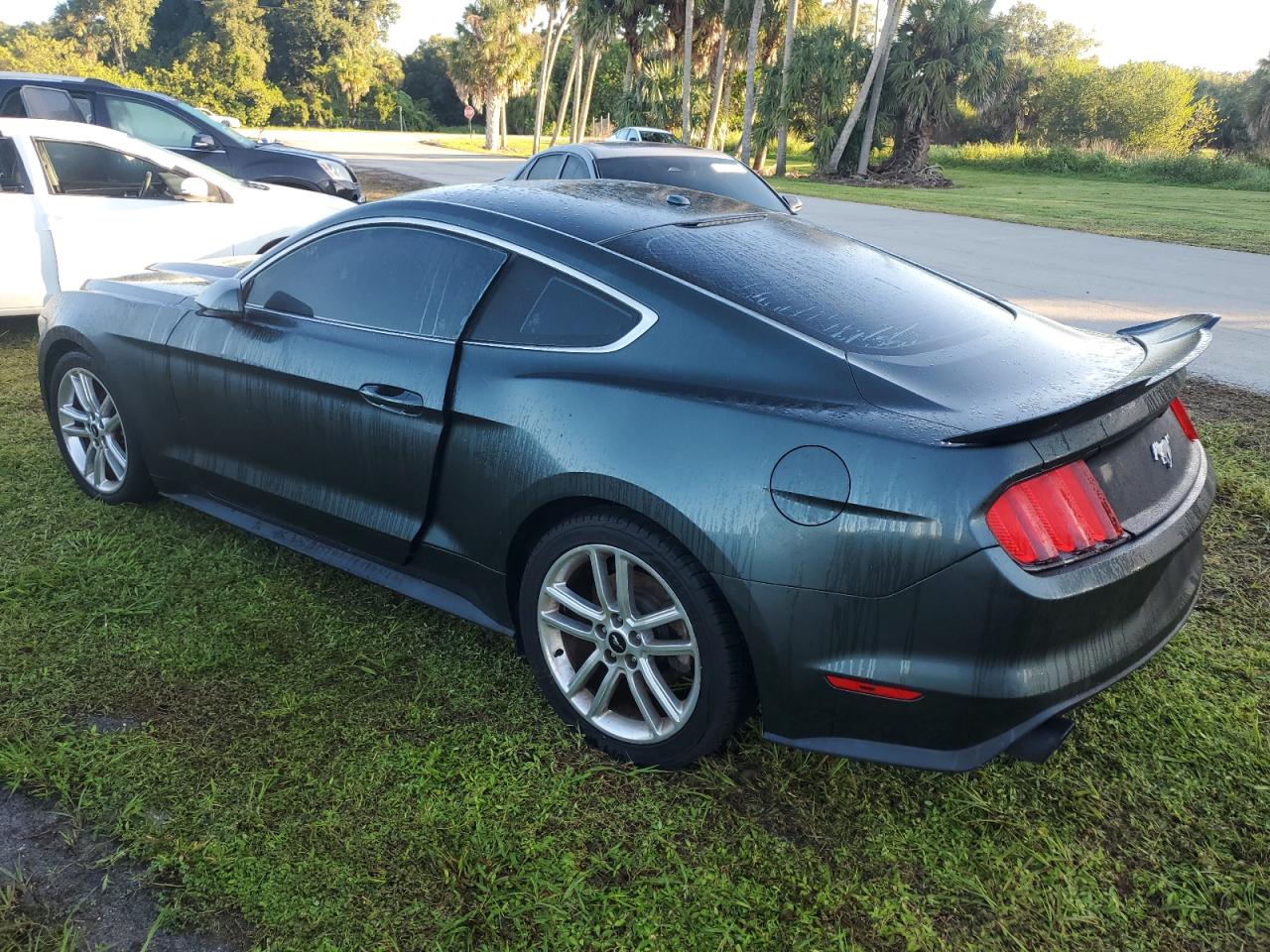 1FA6P8TH9G5283443 2016 FORD MUSTANG - Image 2