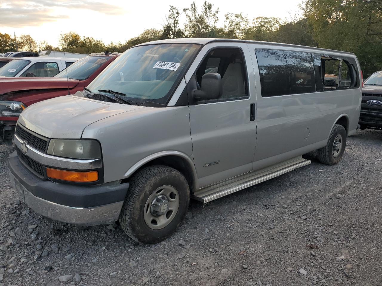 2006 Chevrolet Express - Image 1