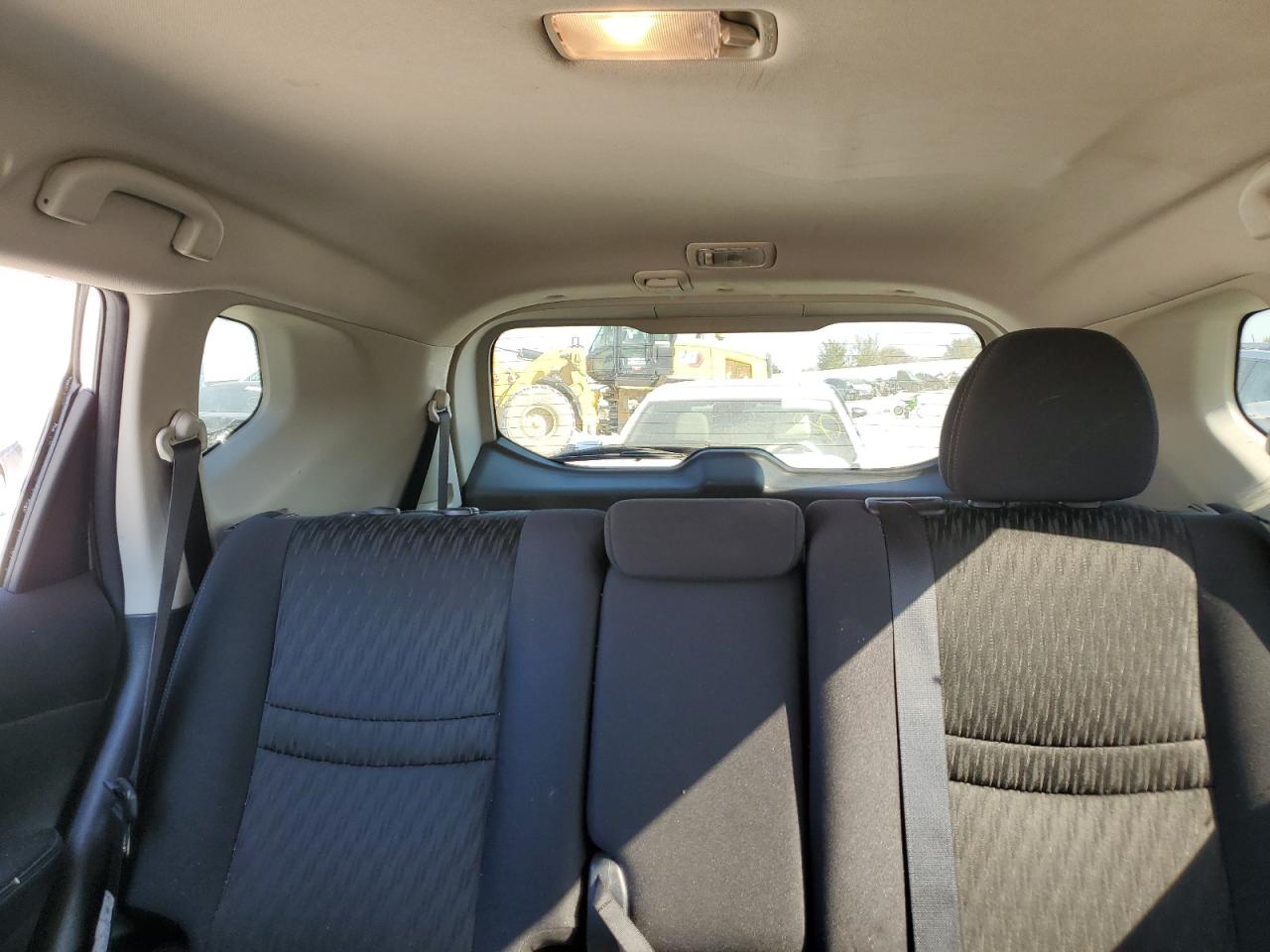 2017 Nissan Rogue - Image 10