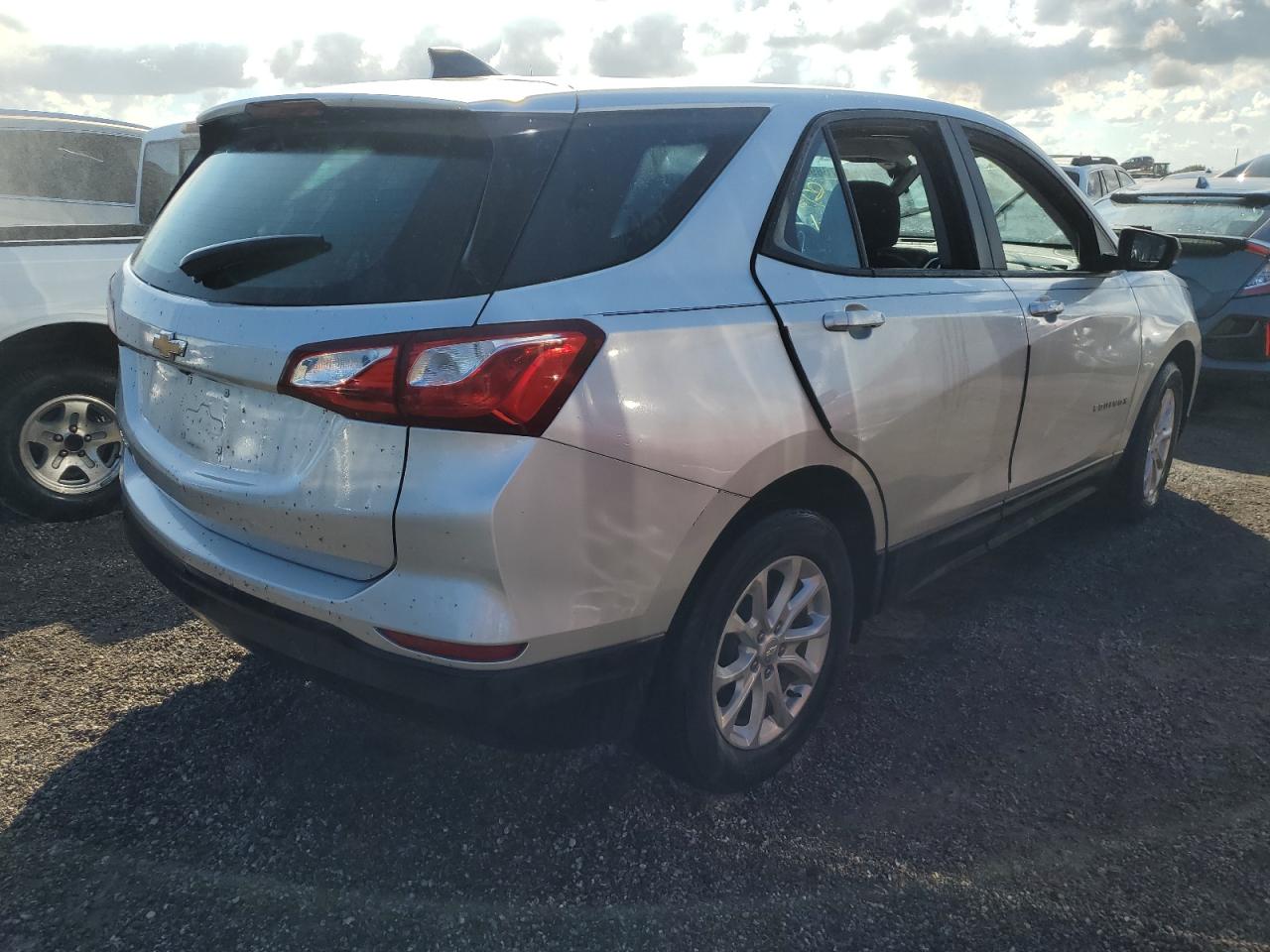 2021 Chevrolet Equinox - Image 3