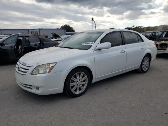2005 Toyota Avalon Xl