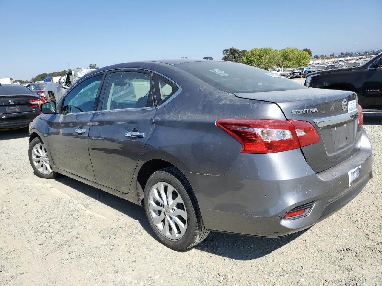 VIN 3N1AB7AP7JL634707 2018 NISSAN SENTRA no.2