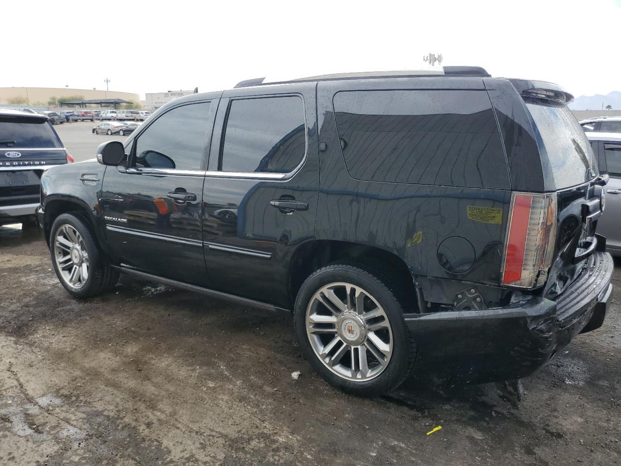 VIN 1GYS4CEF9ER223159 2014 CADILLAC ESCALADE no.2