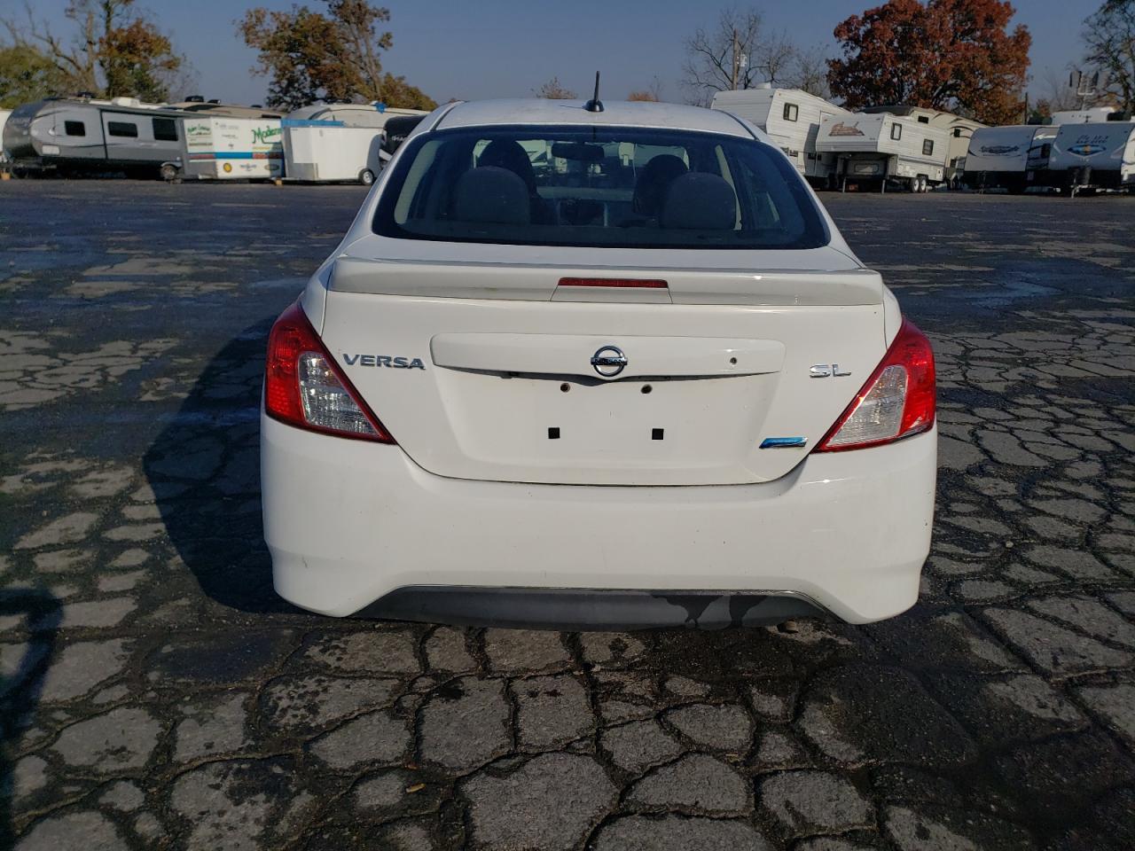 2016 Nissan Versa S VIN: 3N1CN7AP1GL842364 Lot: 76408934