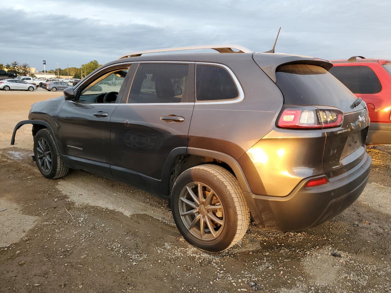 2019 Jeep Grand Cherokee - Image 2
