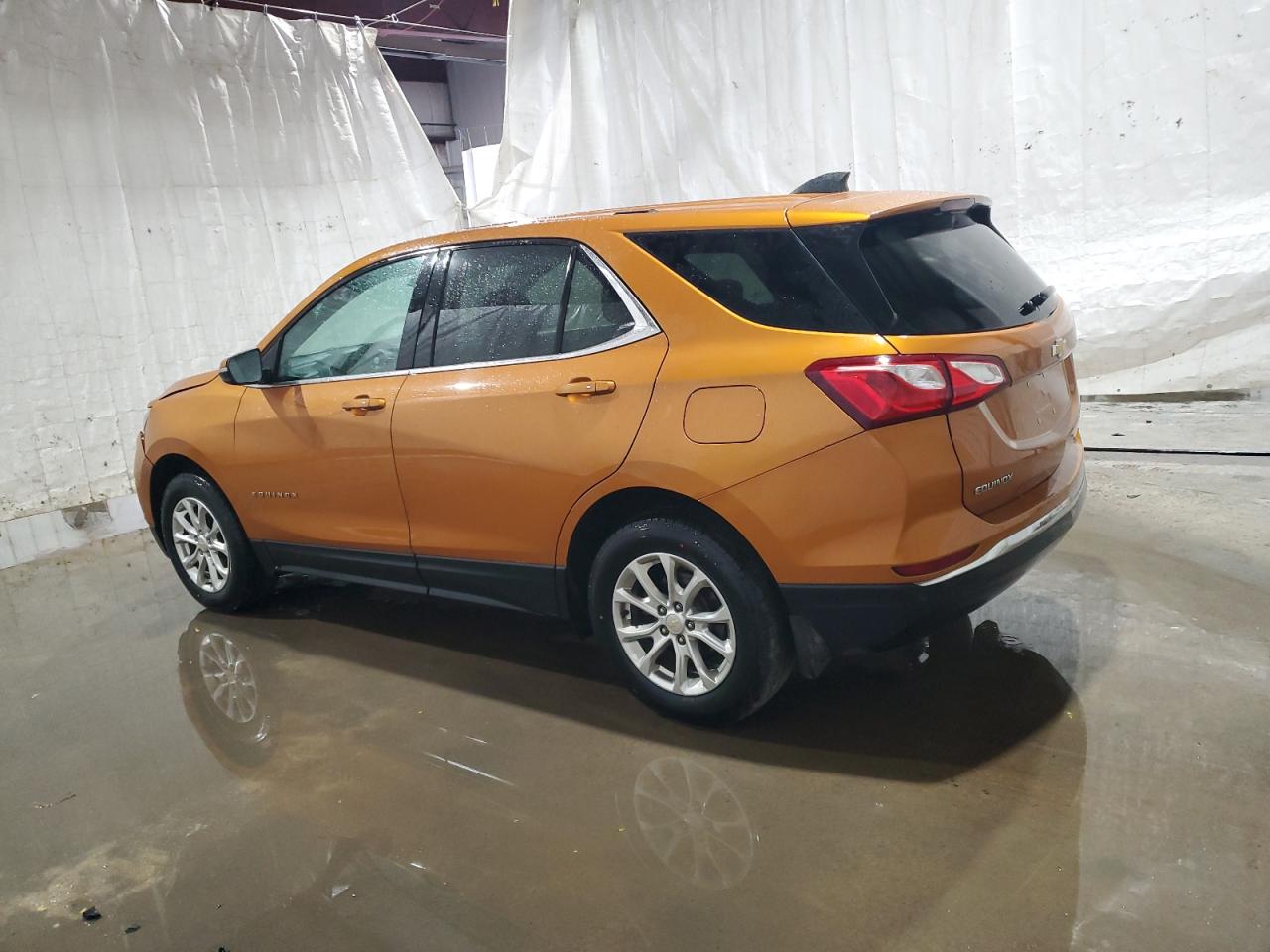 2GNAXSEV3J6214643 2018 CHEVROLET EQUINOX - Image 2