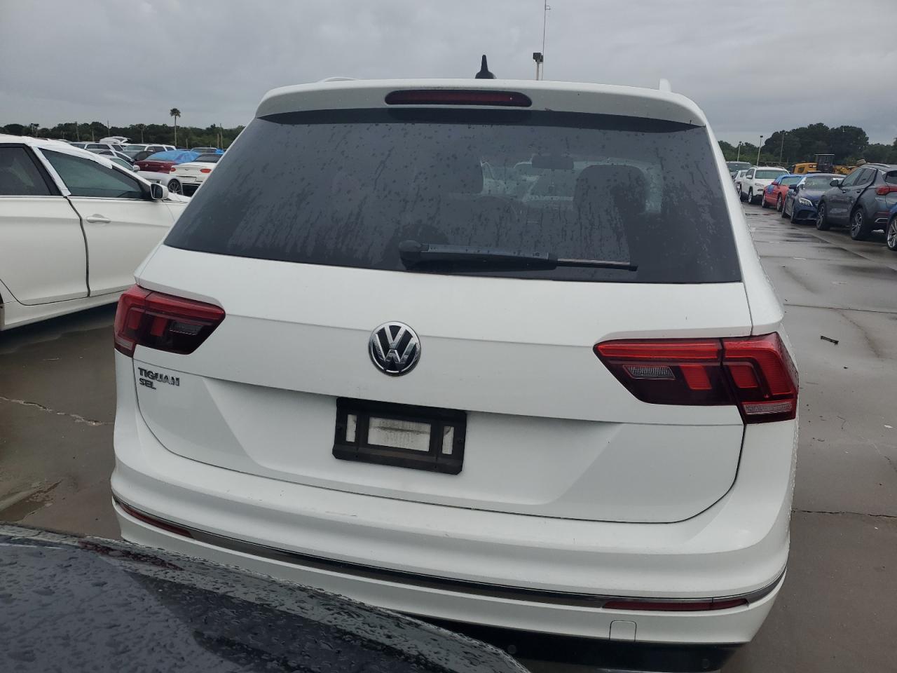 3VV3B7AX4KM060344 2019 Volkswagen Tiguan Se