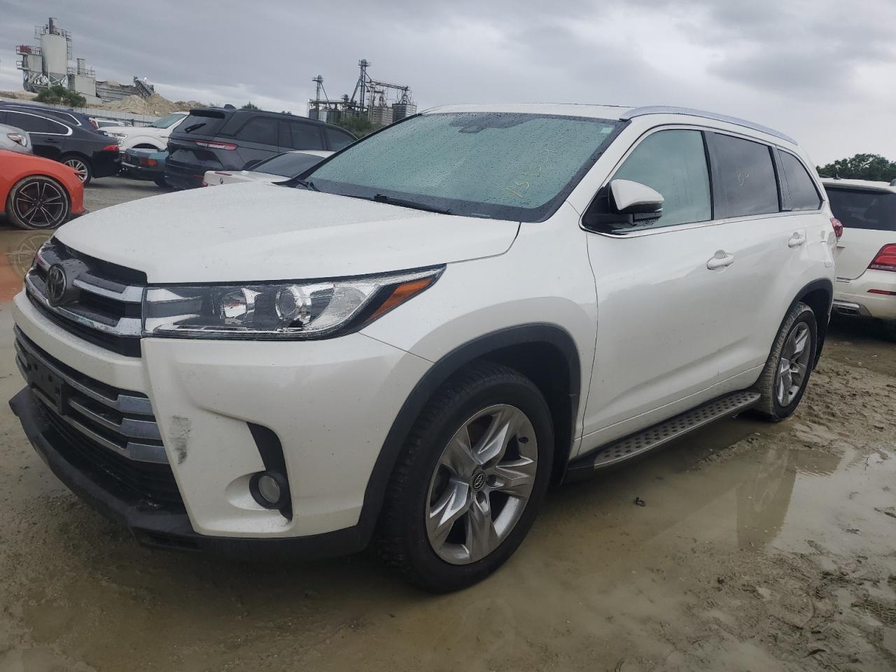 5TDYZRFH2HS230786 2017 TOYOTA HIGHLANDER - Image 1