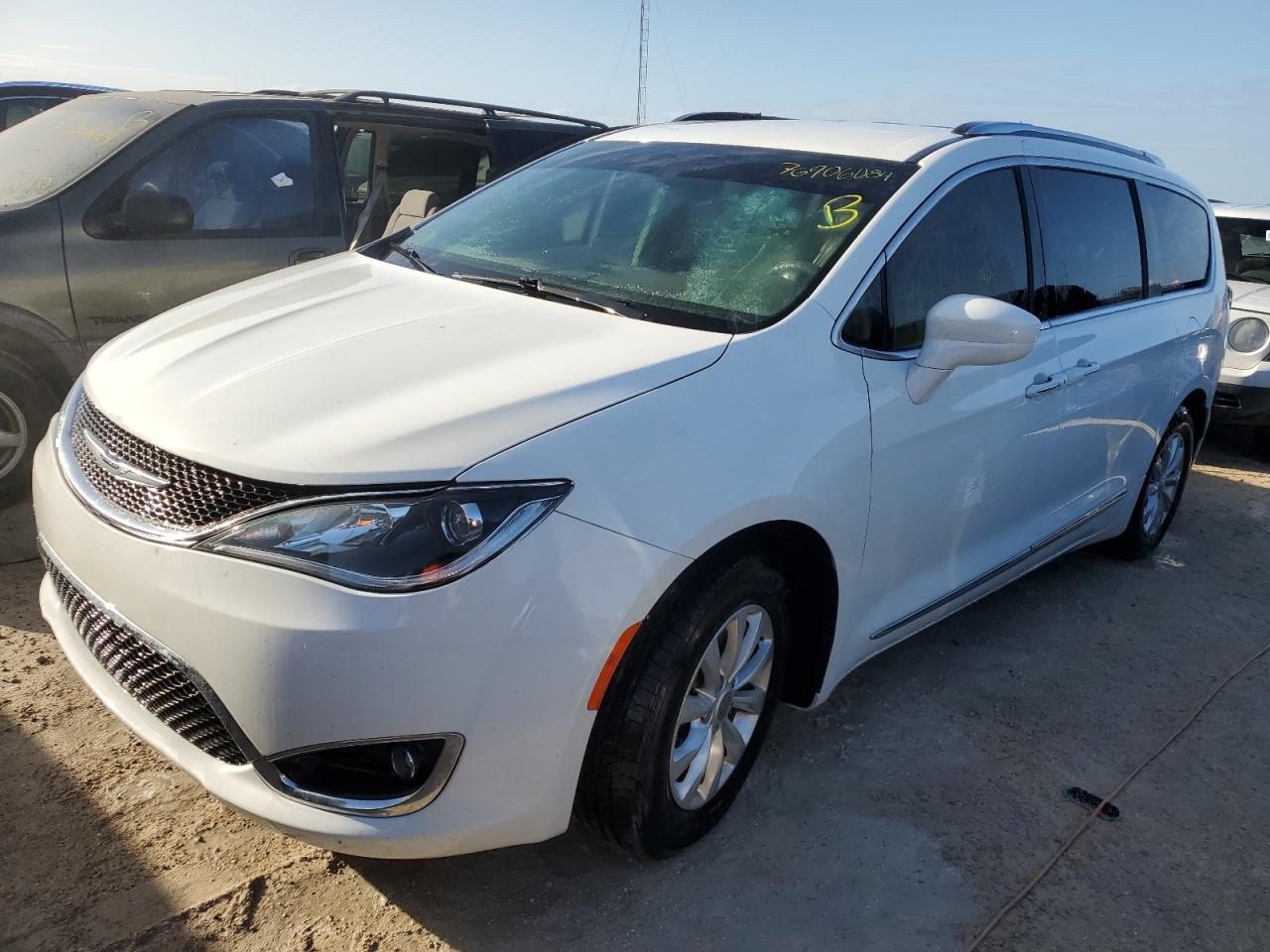 2019 Chrysler Pacifica - Image 1