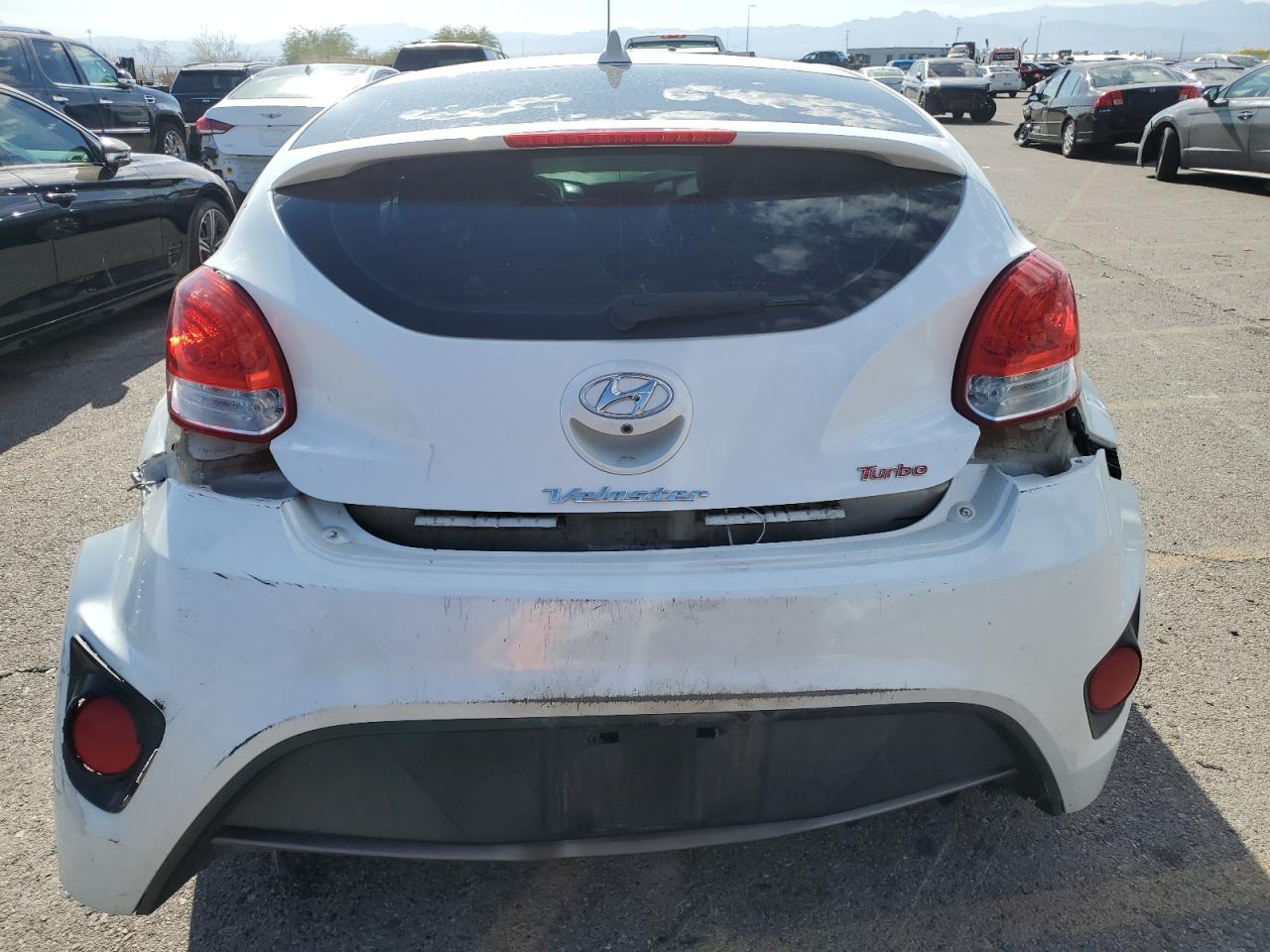 KMHTC6AE8GU293792 2016 Hyundai Veloster Turbo