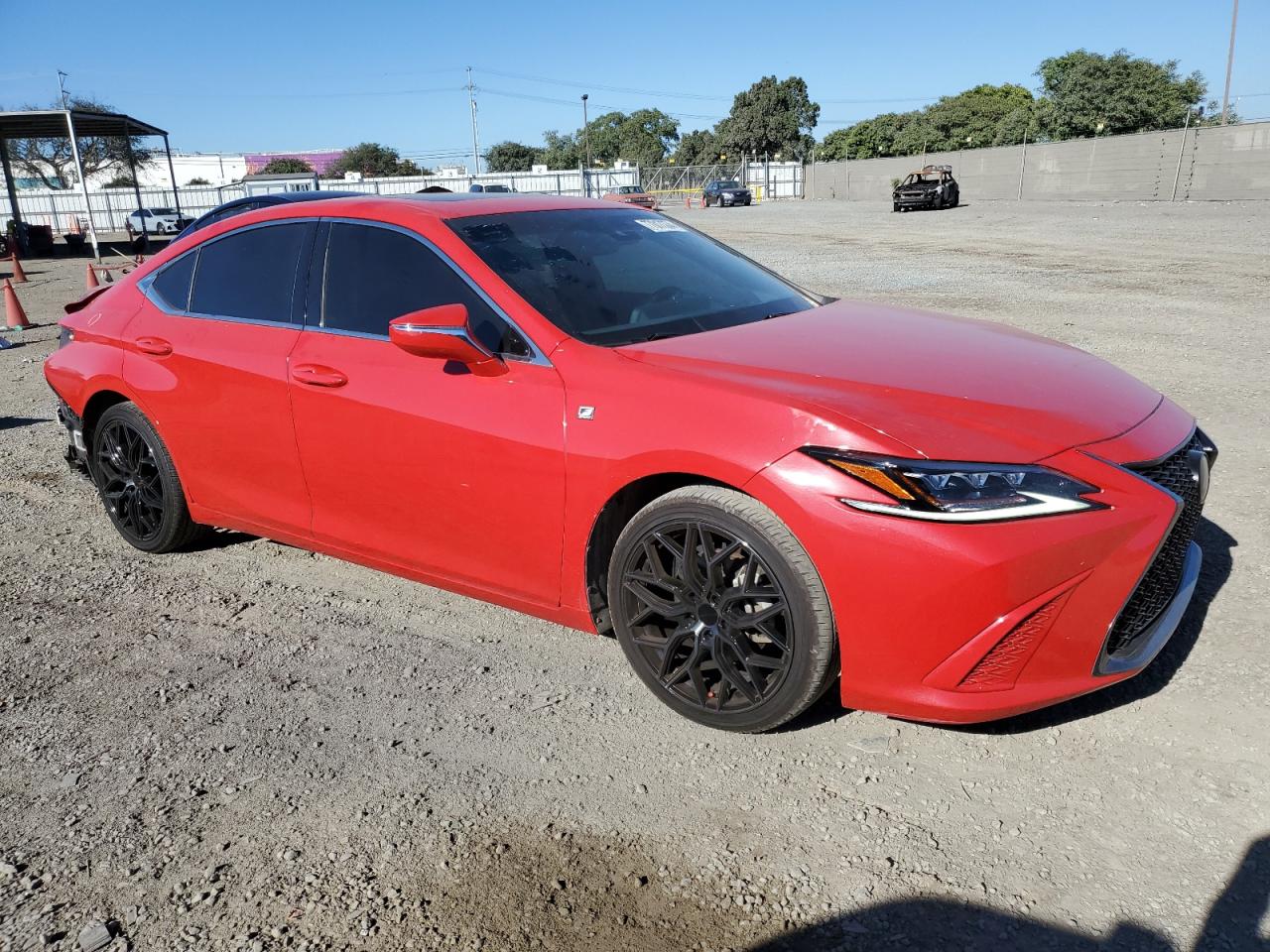 2020 Lexus ES - Image 4