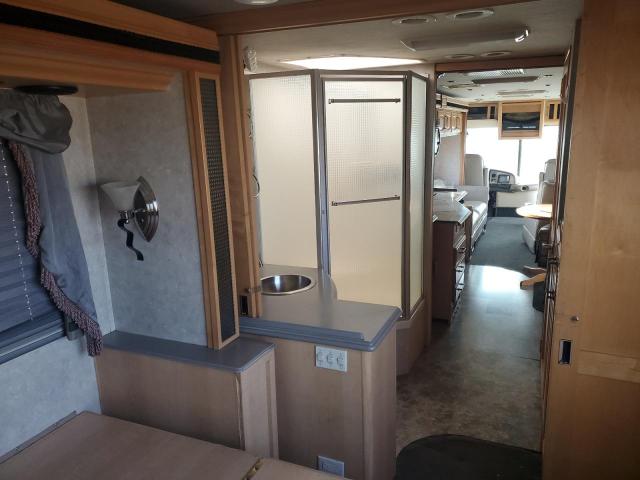 2002 FREIGHTLINER CHASSIS X LINE MOTOR HOME