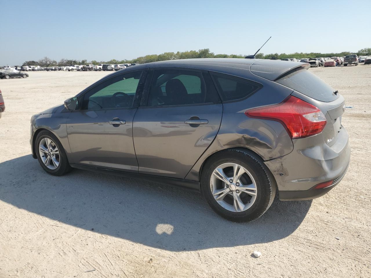 VIN 1FADP3K23DL141572 2013 FORD FOCUS no.2