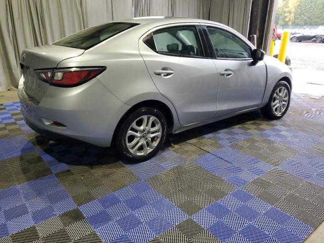  TOYOTA YARIS 2018 Сріблястий