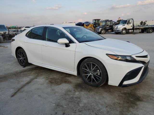 4T1G11AK1NU689379 Toyota Camry SE 4