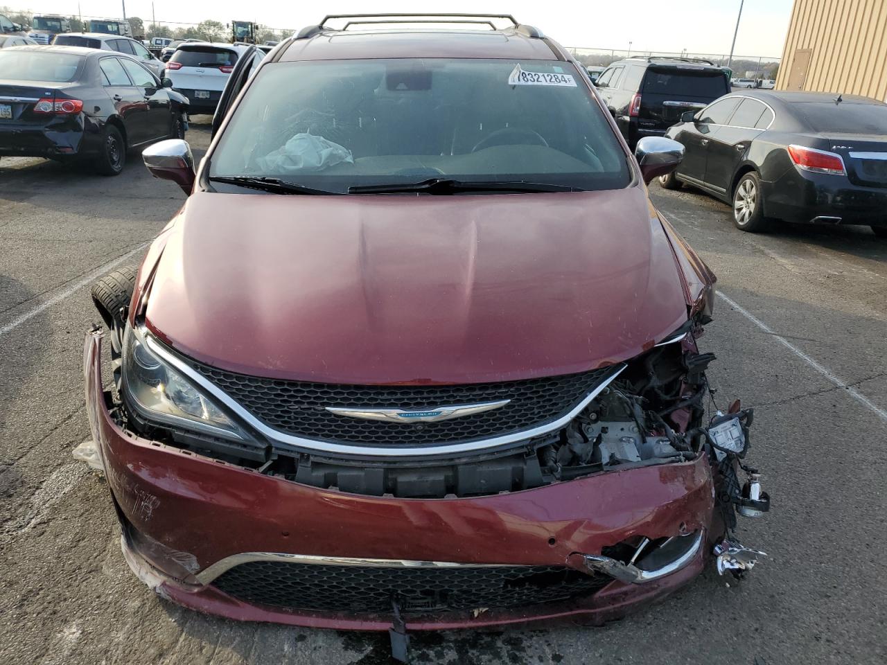 2020 Chrysler Pacifica - Image 5