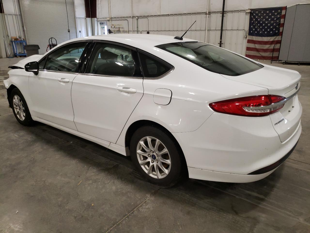 VIN 3FA6P0G7XJR240768 2018 FORD FUSION no.2