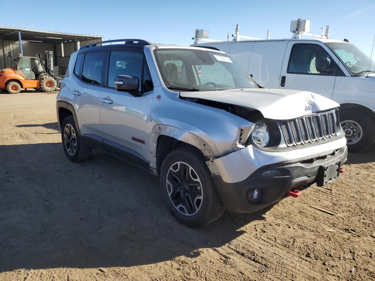 VIN ZACCJBCT8FPB50159 2015 JEEP RENEGADE no.4