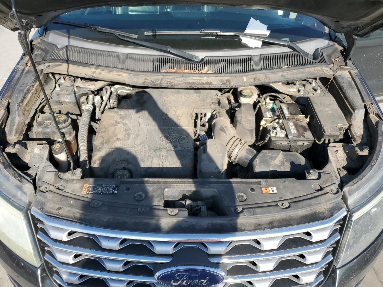 2016 Ford Explorer - Image 12