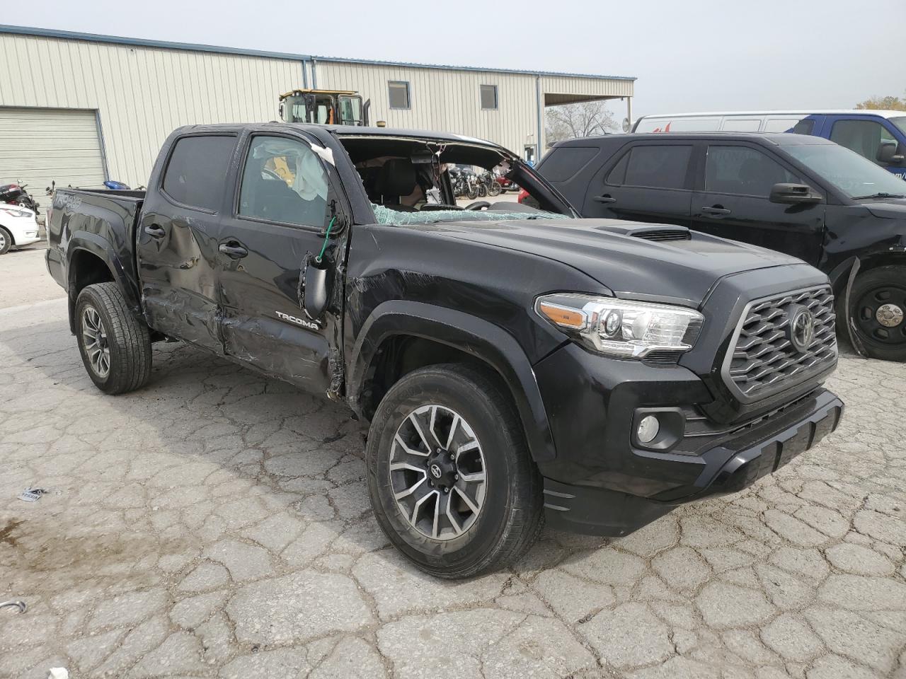 2020 Toyota Tacoma - Image 4