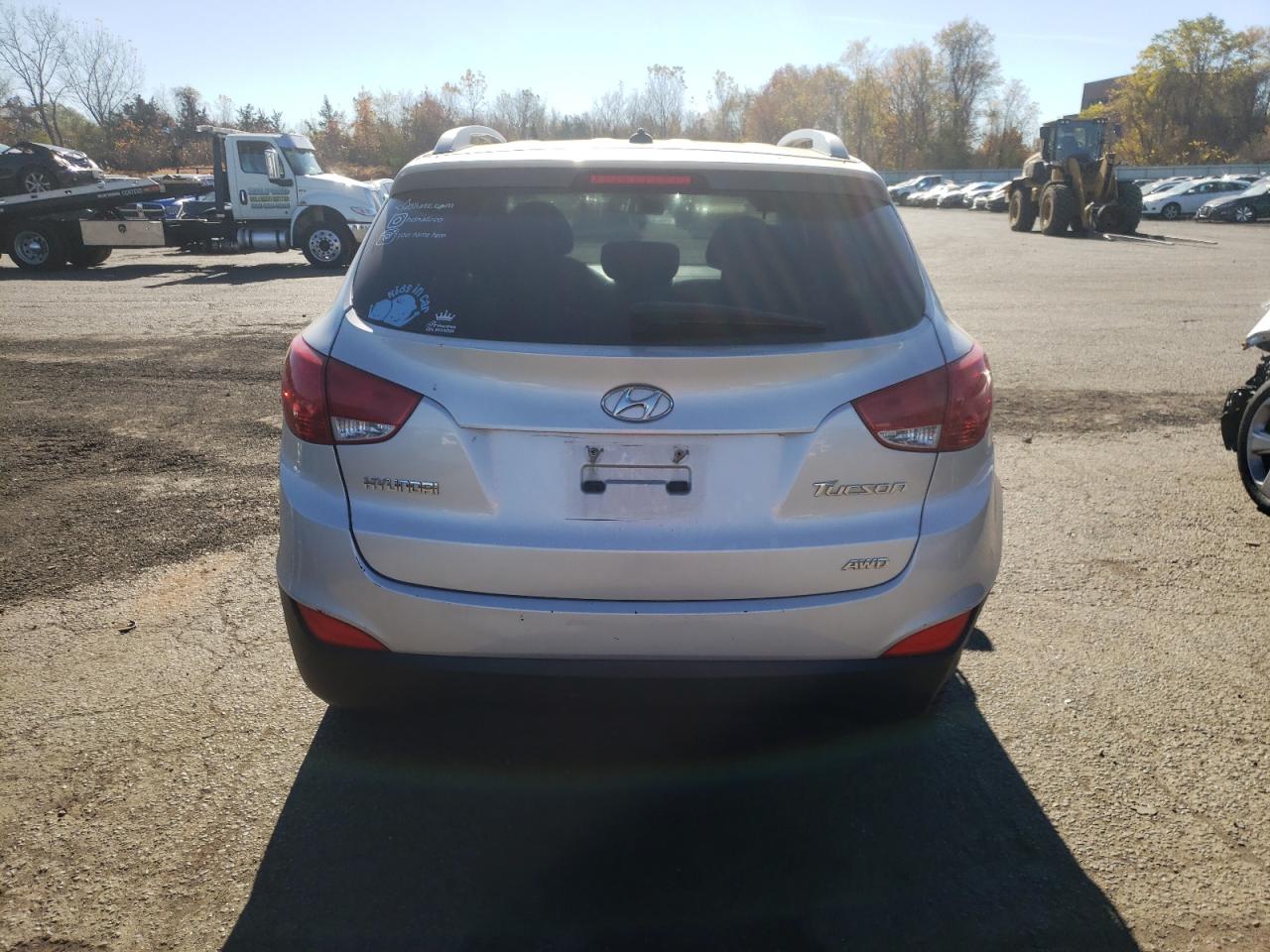 2010 Hyundai Tucson Gls VIN: KM8JUCAC2AU046504 Lot: 77598664