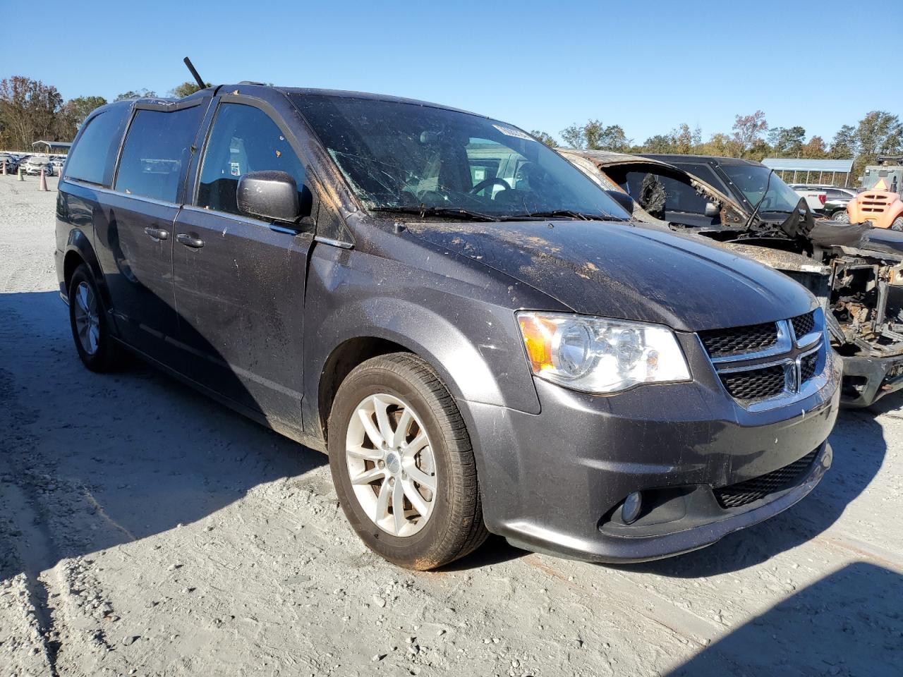 2018 Dodge Caravan - Image 3