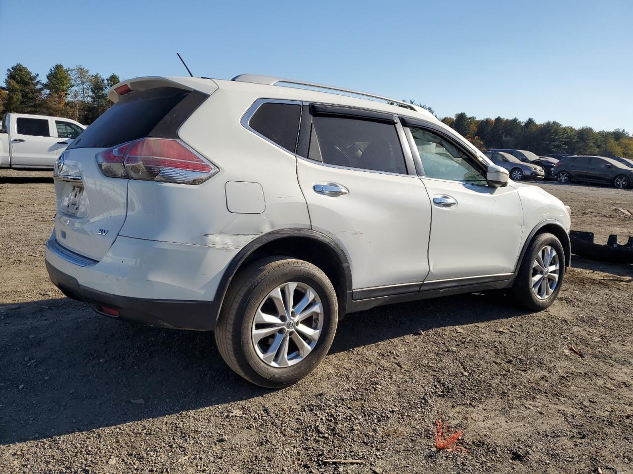2015 Nissan Rogue - Image 3